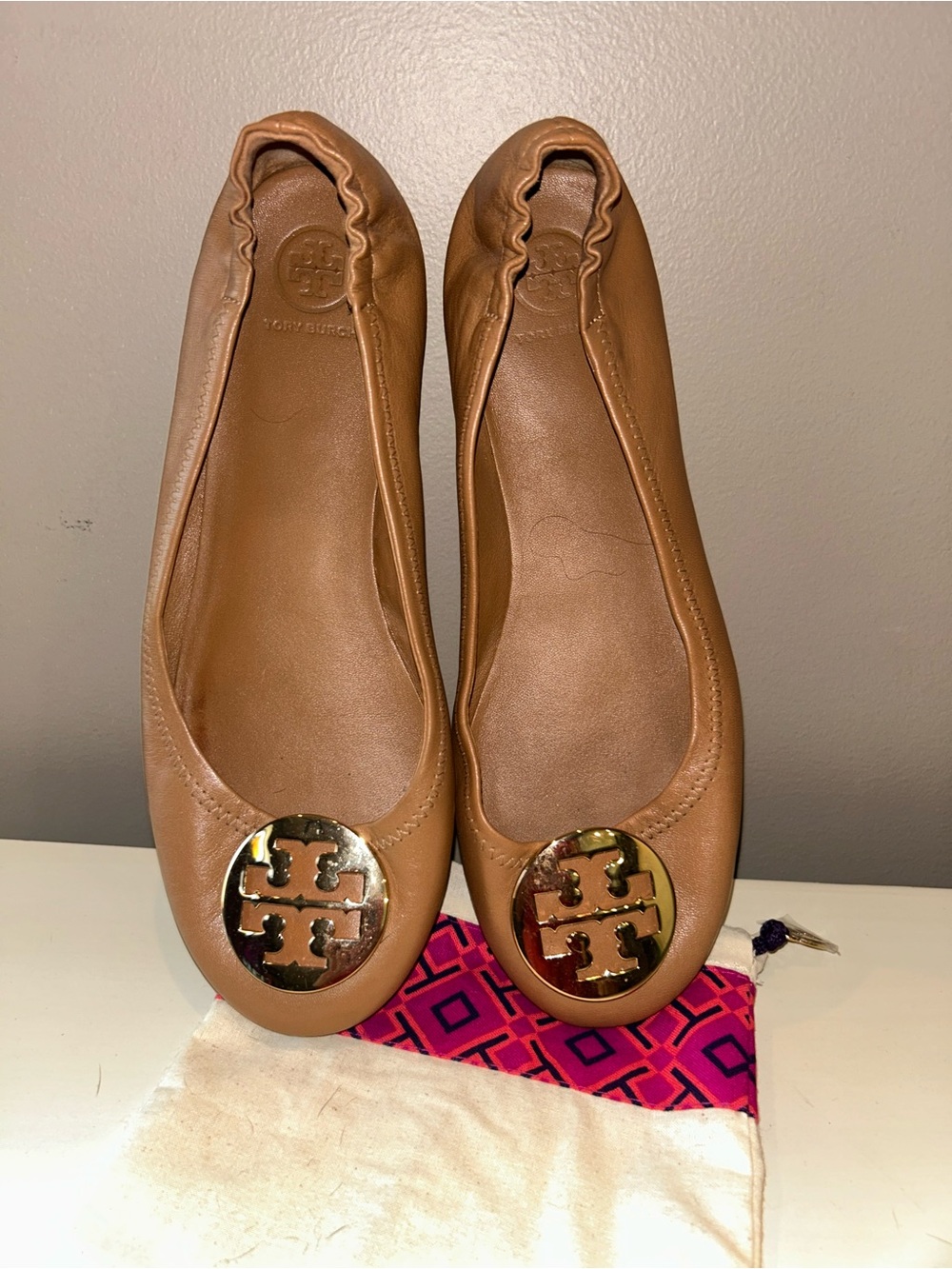 Tory Burch Reva flat travel shoes with bag - Picture 2 of 6